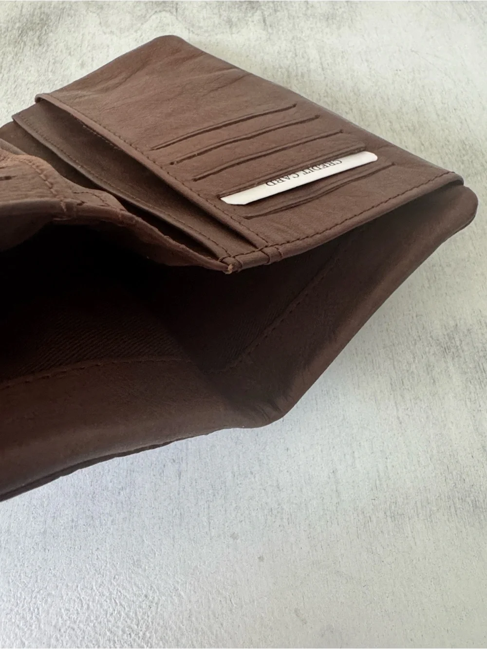 Made in India Genuine Leather Bi-Fold Wallet w Stud Details Brown Vintage Look